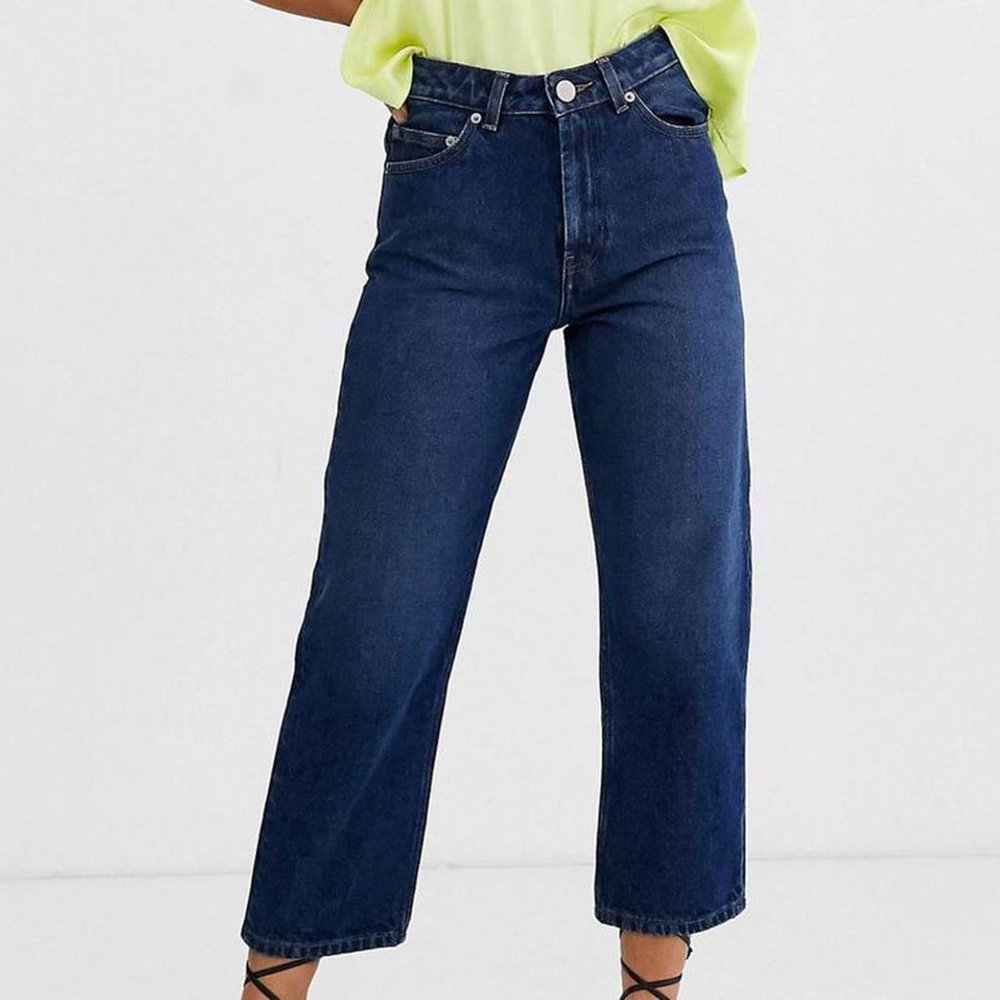 NWOT ASOS Petite stonewashed dark blue cropped jeans